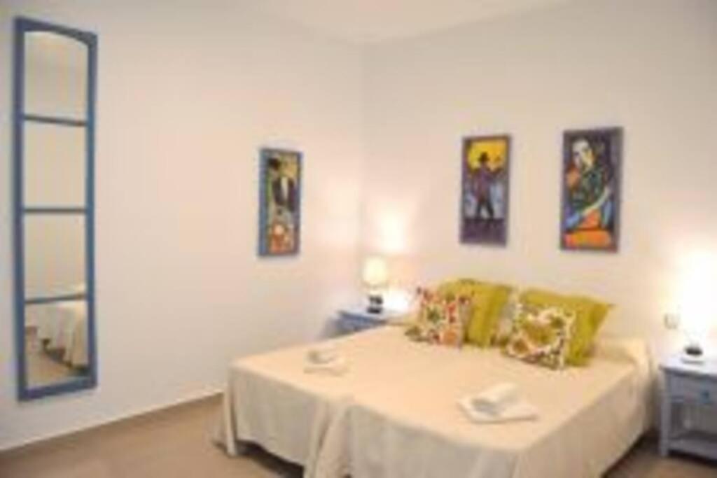 Apartamento Veedor Bulevar De Los Suenos Cadiz Luaran gambar