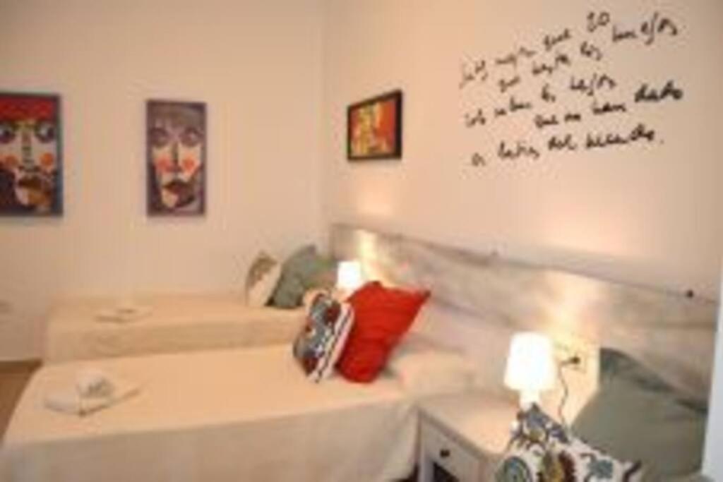 Apartamento Veedor Bulevar De Los Suenos Cadiz Luaran gambar